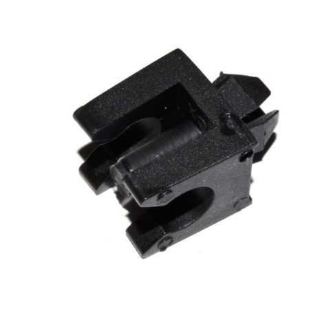 CLIP DE FIXATION POUR FIAT DOBLO 00