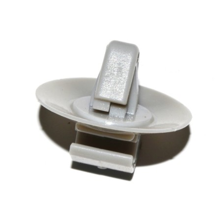 CLIP DE FIXATION MOULAGE POUR IVECO DAILY 06