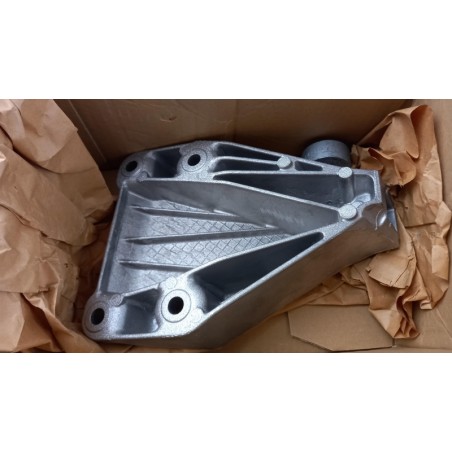 Pièce pour BMW - Bracket, Engine Mounting 22116796781