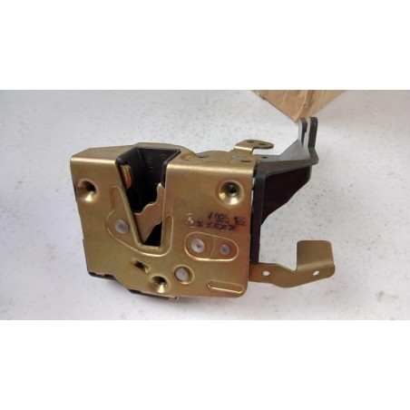 Pièce pour BMW - Door Lock 51211925122