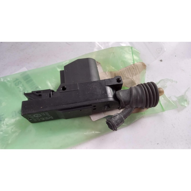 Pièce pour BMW - Actuator 51268356065