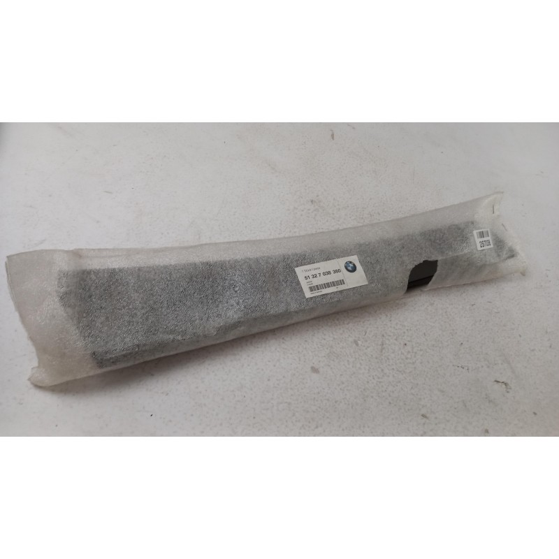 Pièce pour BMW - Pillar Trim 51327038360