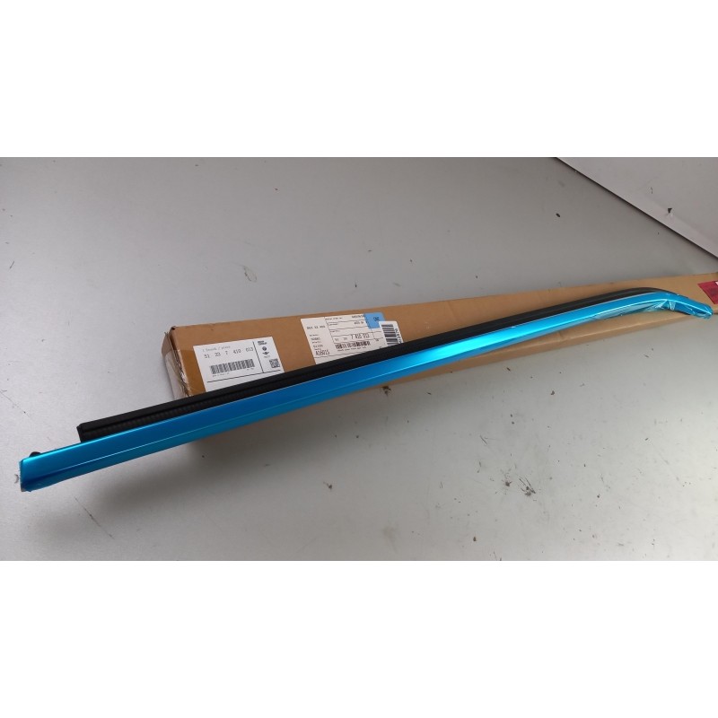 Pièce pour BMW - Seal, Door Window 51337410013