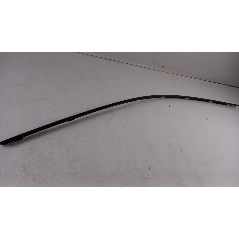 Pièce pour BMW - Seal, Door Window 51337897667