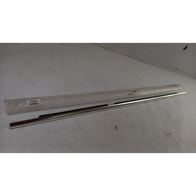 Pièce pour BMW - Seal, Door Window 51348251598