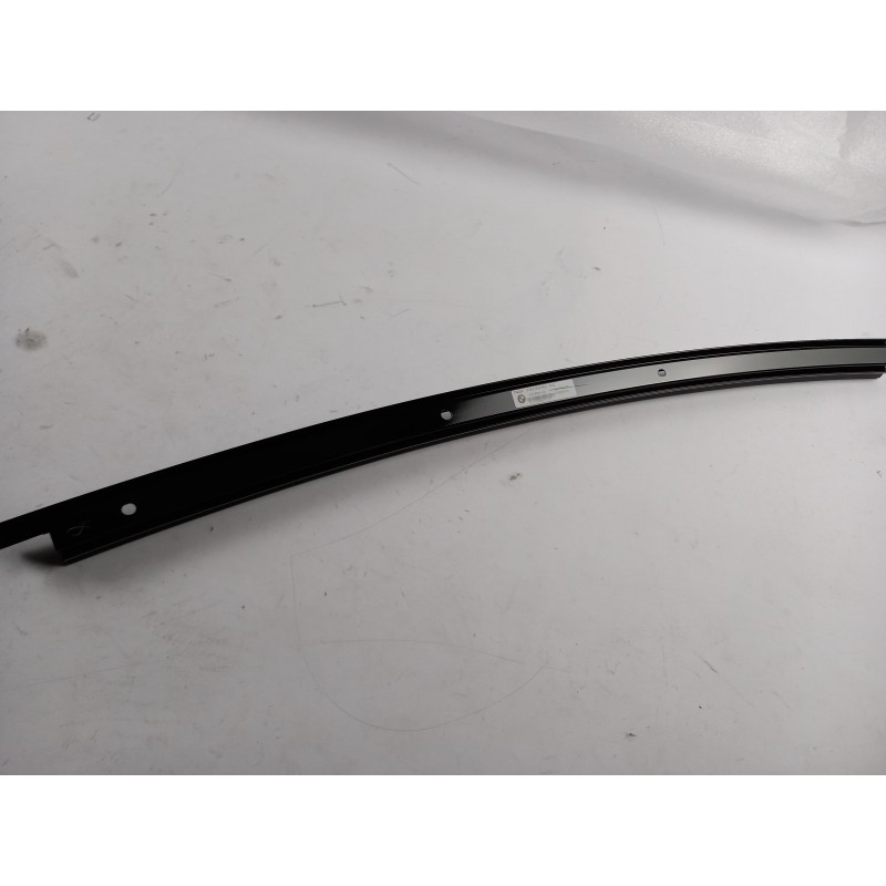 Pièce pour BMW - Window Guide 51357429392