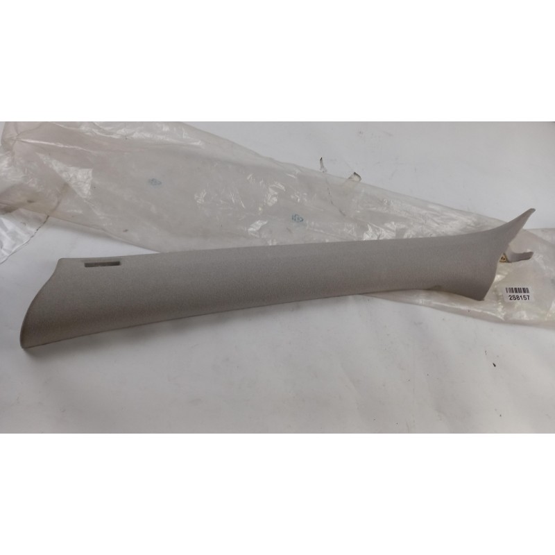 Pièce pour BMW - Pillar Trim 51438235005