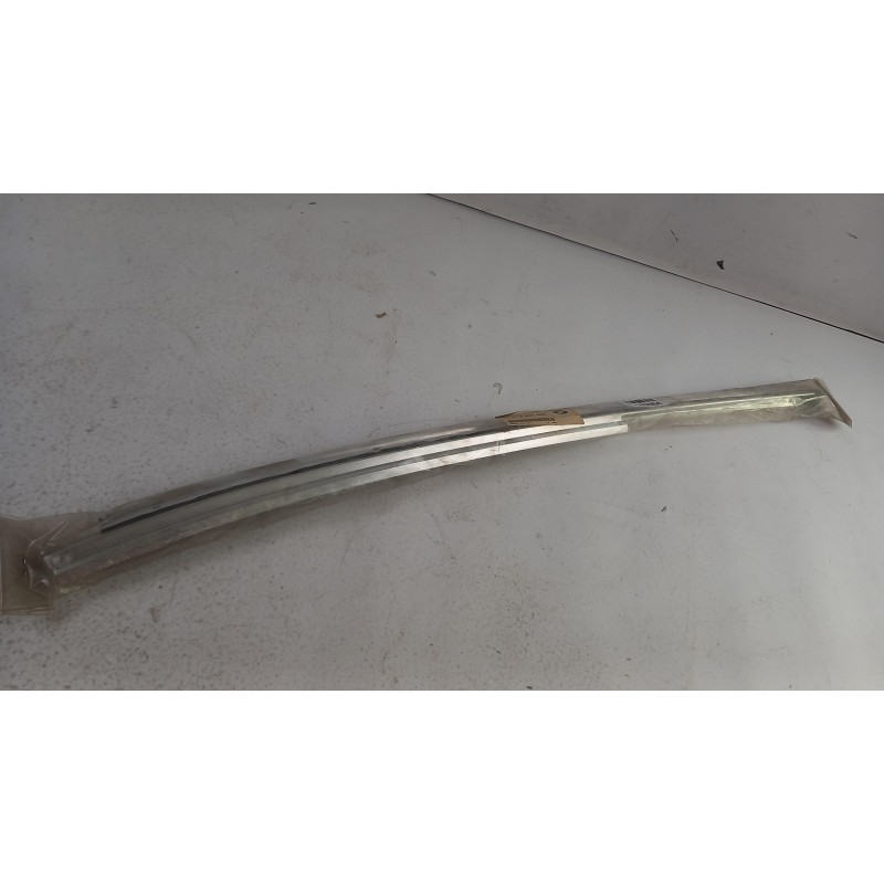 Pièce pour BMW - Trim/Protection Strip, Windscreen 51718227633