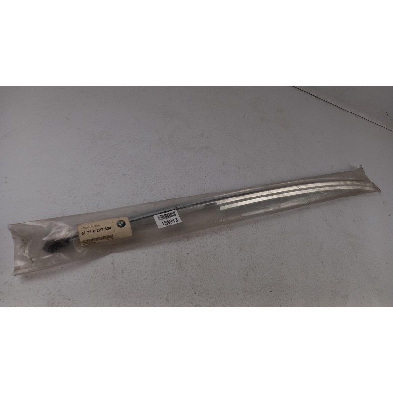 Pièce pour BMW - Trim/Protection Strip, Windscreen 51718227634