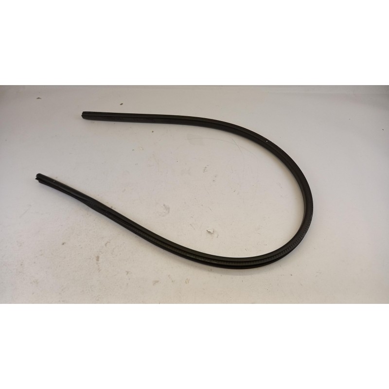 Pièce pour BMW - Door Seal 51767130008