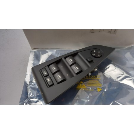 Pièce pour BMW - Switch, Window Lift & Mirror Adjustment 61318029904