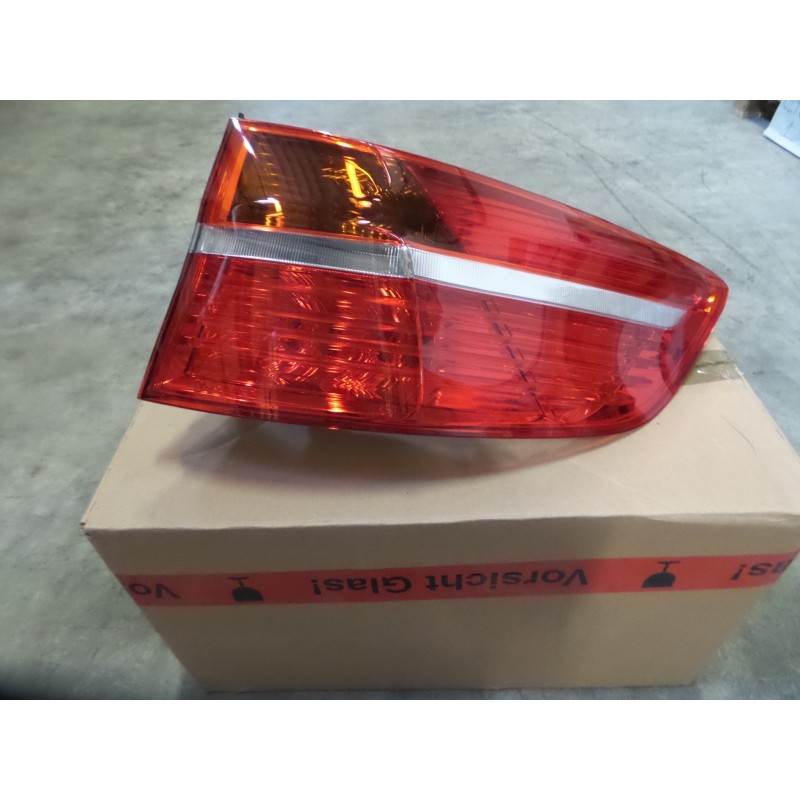 Pièce pour BMW - Combination Rearlight 63217179984