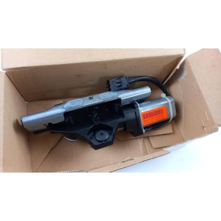 Pièce pour BMW - Actuator 67107114613