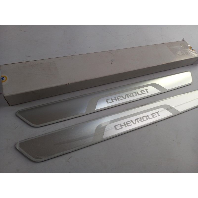 Pièce pour CHEVROLET - Sill Trim Set 95954000