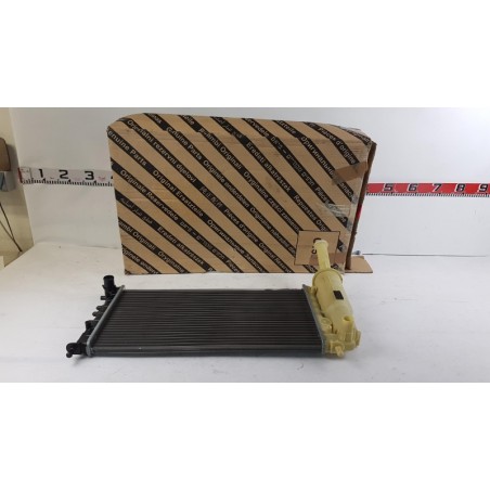 Pièce pour FIAT GROUP - Radiator, Engine Cooling 51724188