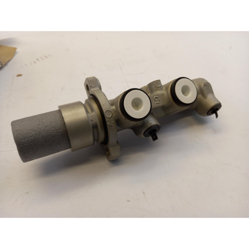 Pièce pour FIAT GROUP - Master Cylinder, Brakes 77363348