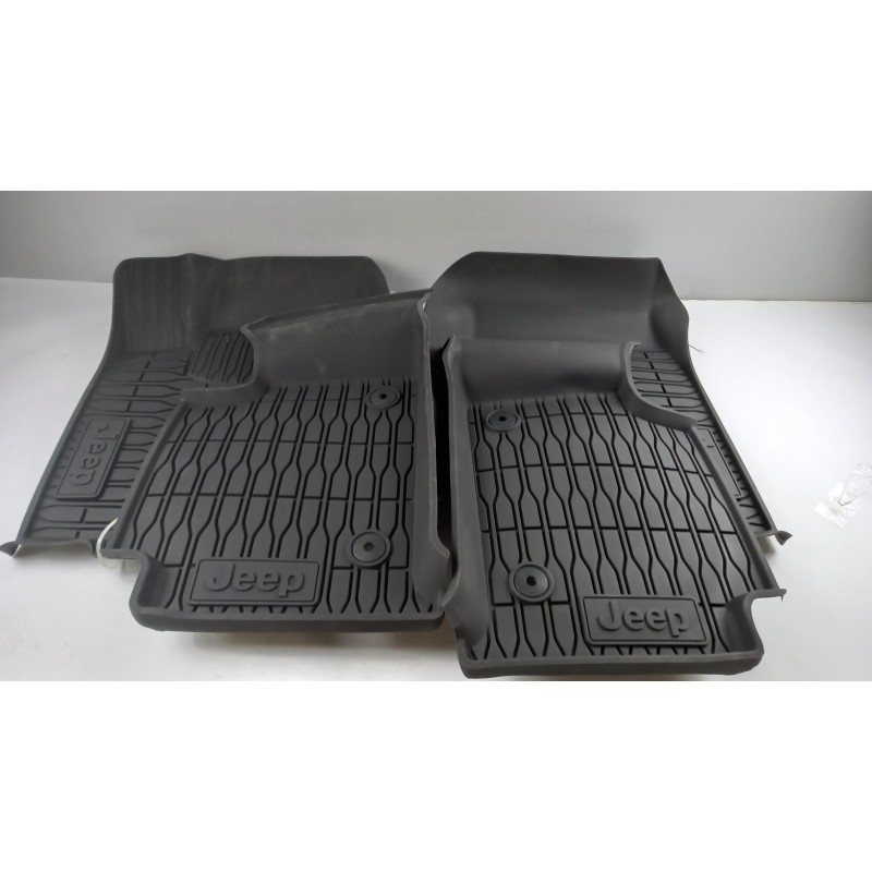 Pièce pour FIAT GROUP - Floor Mat Set K82216025AC