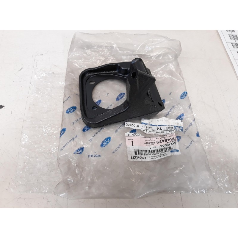 Pièce pour FORD - Bracket 1348479