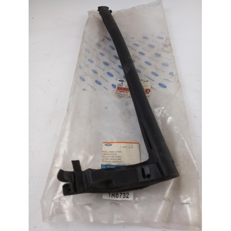 Pièce pour FORD - Seal, Folding Roof 1537672