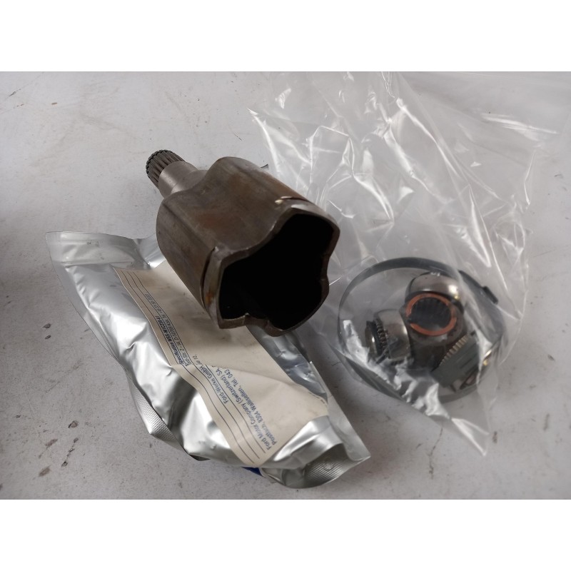 Pièce pour FORD - Joint Kit, Drive Shaft 1539165