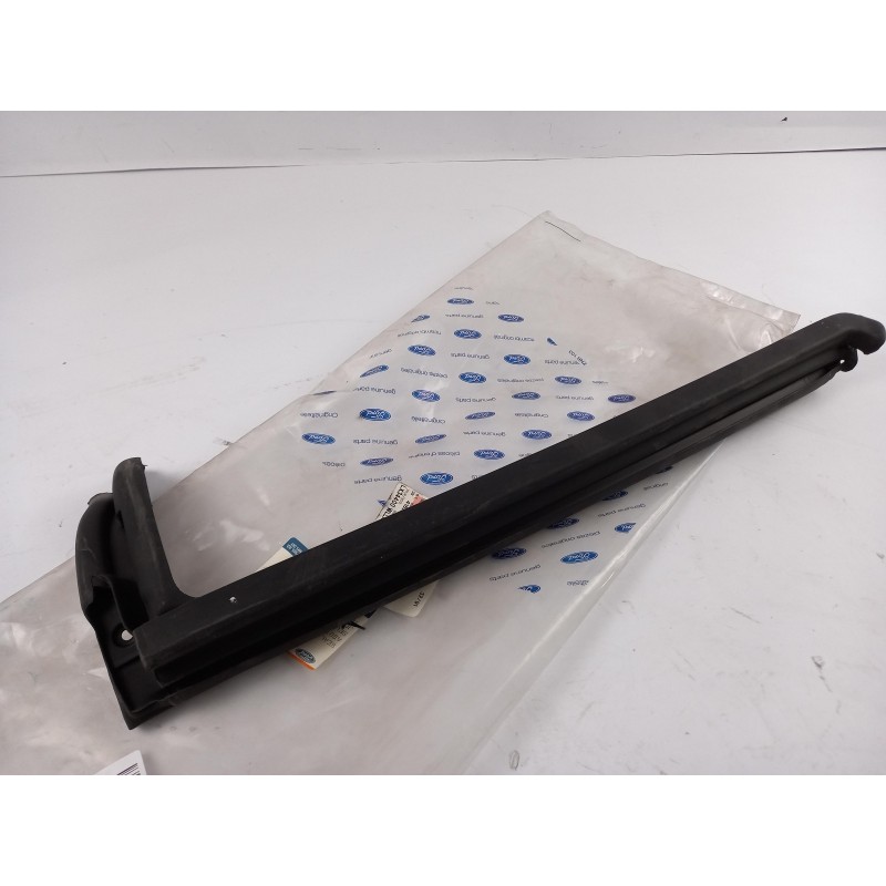 Pièce pour FORD - Seal, Folding Roof 1544595