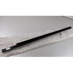 Pièce pour FORD - Seal, Door Window 1742029