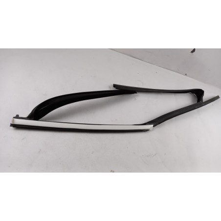 Pièce pour FORD - Window Guide 1761579