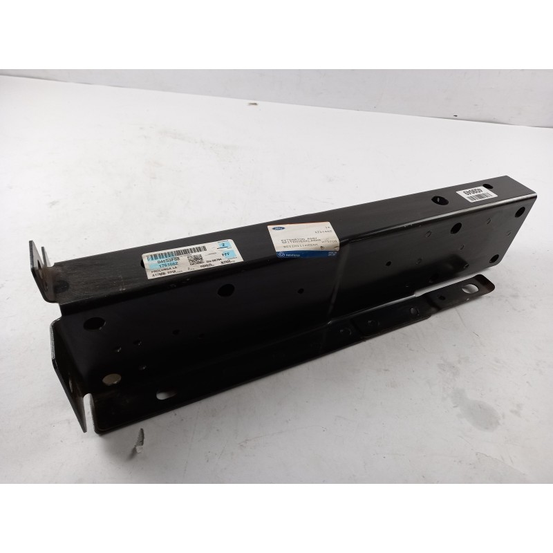 Pièce pour FORD - Side Member 1761662