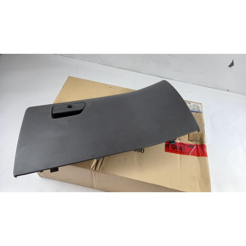Pièce pour FORD - Cover, Glove Box 1934228
