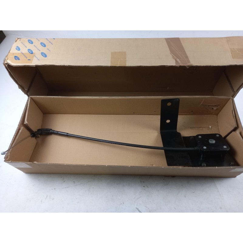 Pièce pour FORD - Retaining Cable, Spare Wheel Holder 2006075