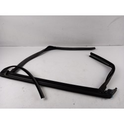 Pièce pour FORD - Window Guide 2048504