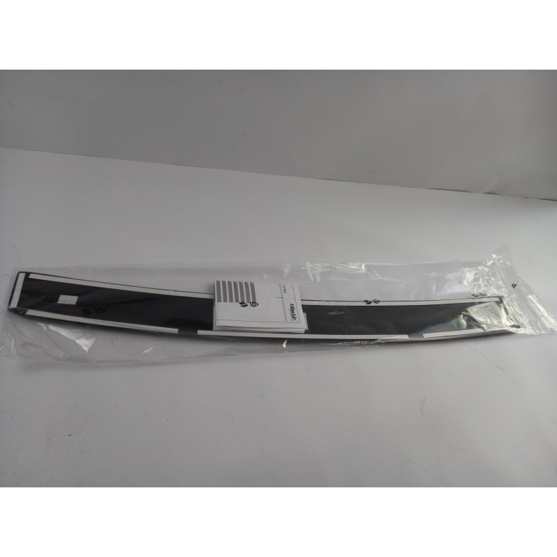 Pièce pour FORD - Trim/Protective Strip, Bumper 2122070