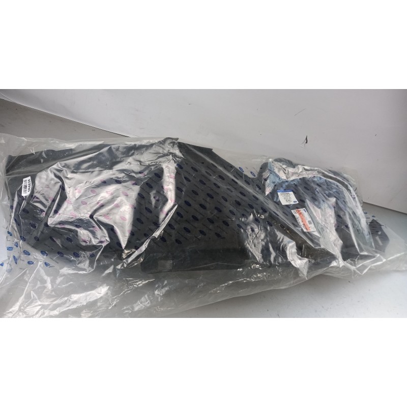Pièce pour FORD - Wheelhouse Covering 2338228