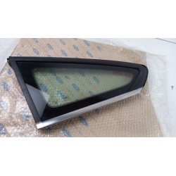 Pièce pour FORD - Side Window 2399499