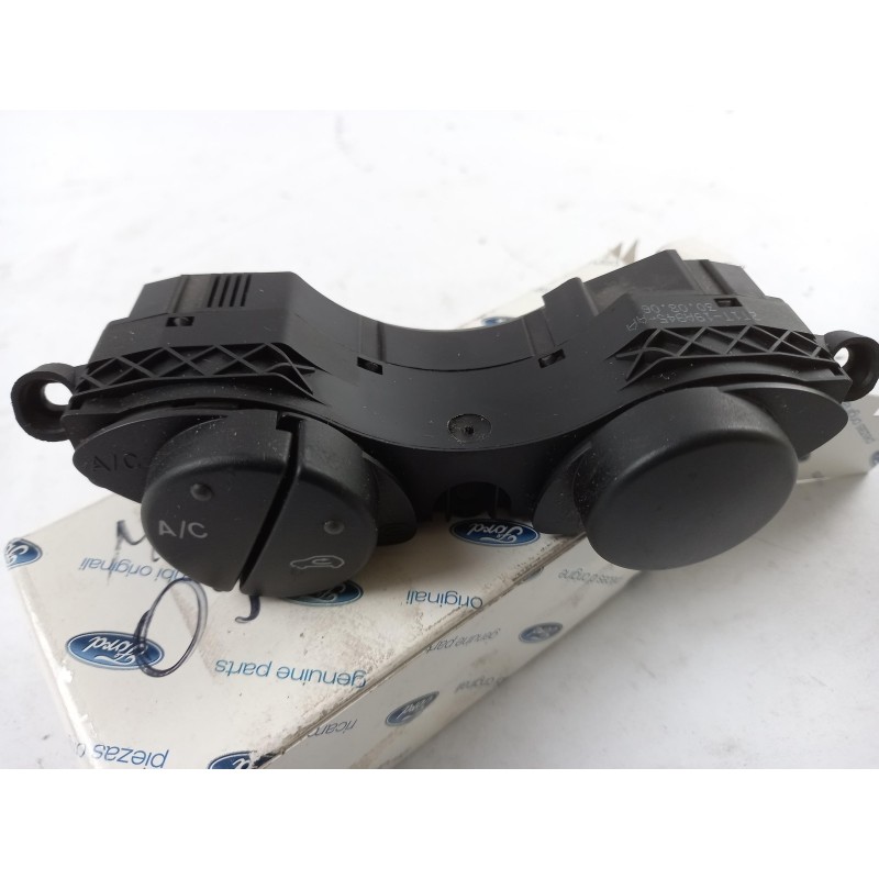 Pièce pour FORD - Control Element, Heating/Ventilation 4367075