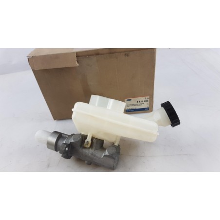Pièce pour FORD - Master Cylinder, Brakes 4525696