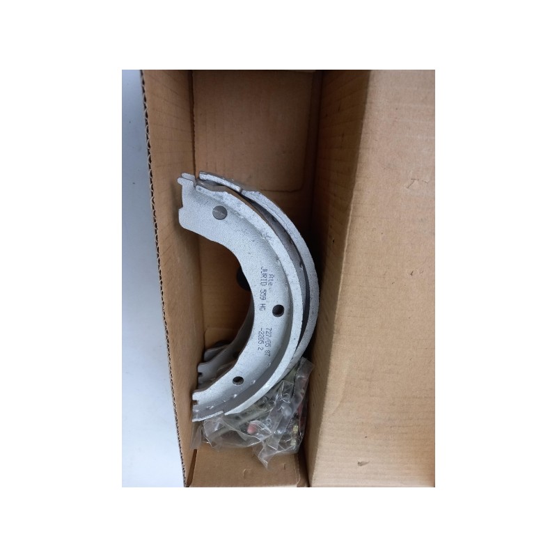 Pièce pour FORD - Brake Shoe Set, Parking Brake 6749045