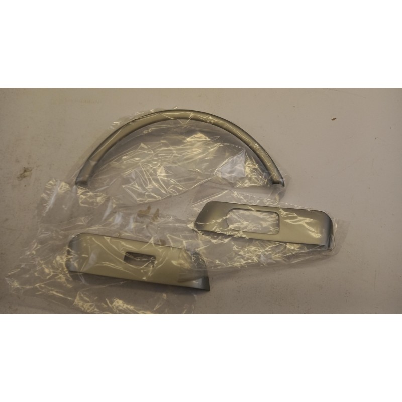 Pièce pour HONDA - Trim/Protective Strip Set 08KITSAAI12