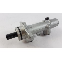 Pièce pour HYUNDAI/KIA - Master Cylinder, Brakes 0K2A349400