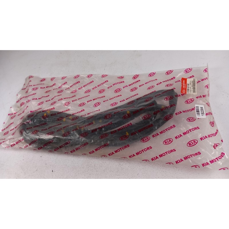 Pièce pour HYUNDAI/KIA - Door Seal 0K30A59760C