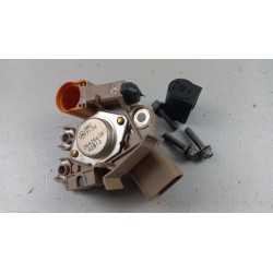 Pièce pour HYUNDAI/KIA - Alternator Regulator 3737037250