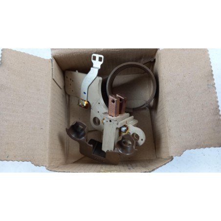 Pièce pour HYUNDAI/KIA - Alternator Regulator 3737042540