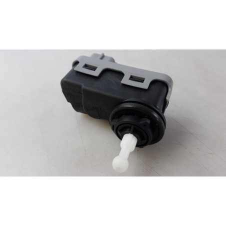 Pièce pour HYUNDAI/KIA - Servomotor, Headlight Range Adjustment 921303D000