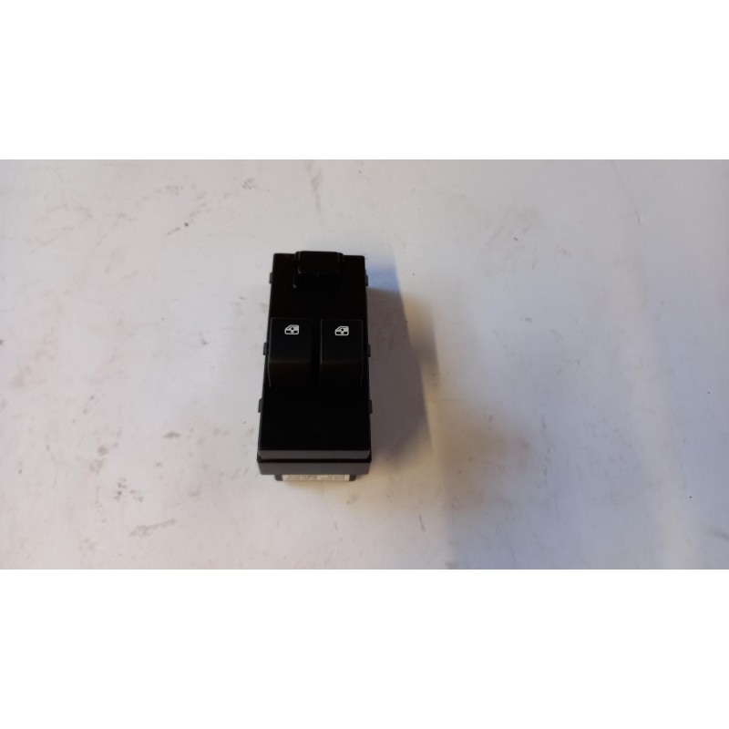 Pièce pour HYUNDAI/KIA - Switch, Window Lift 935701H000EQ