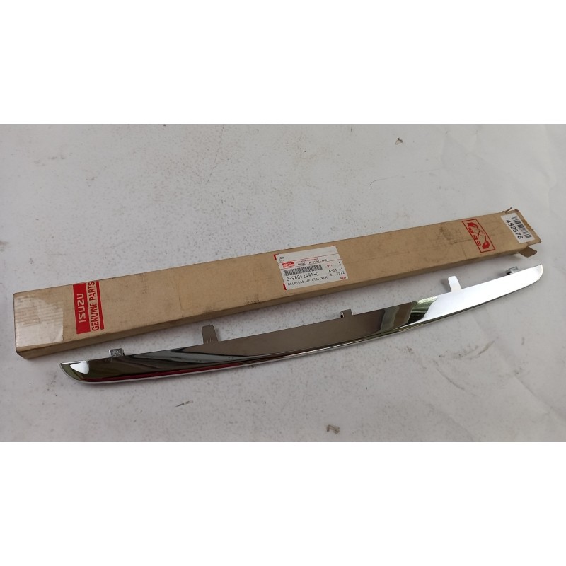 Pièce pour ISUZU - Trim/Protective Strip, Bumper 8980124910