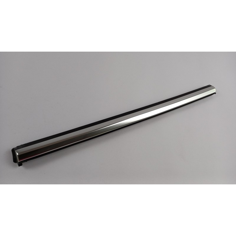 Pièce pour JAGUAR - Seal, Door Window C2P16464