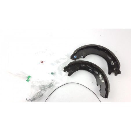Pièce pour LAND ROVER - Brake Shoe Set, Parking Brake LR031947