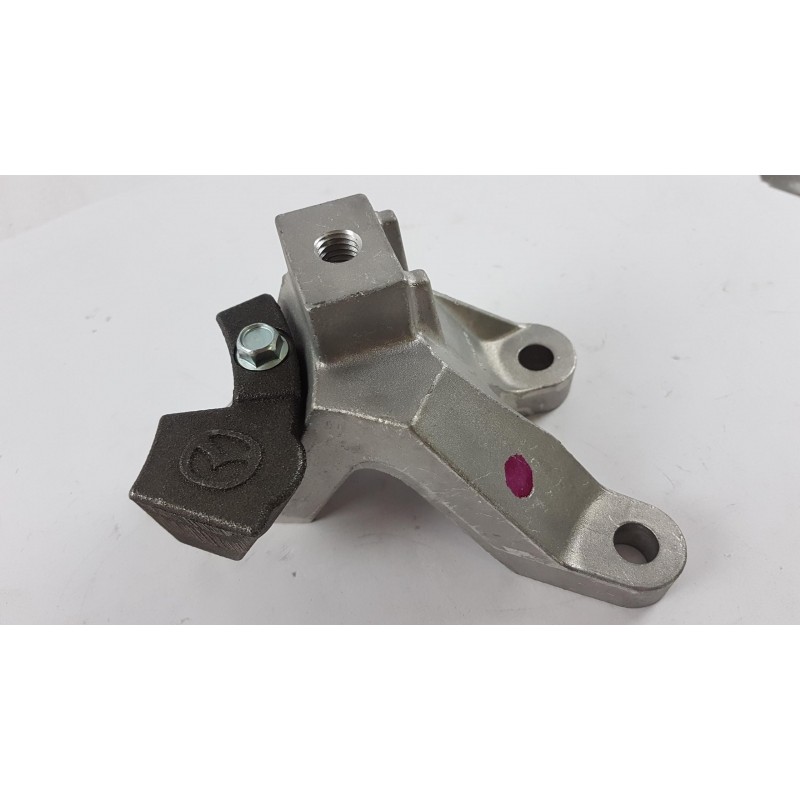 Pièce pour MAZDA - Bracket, Engine Mounting CC313908YC