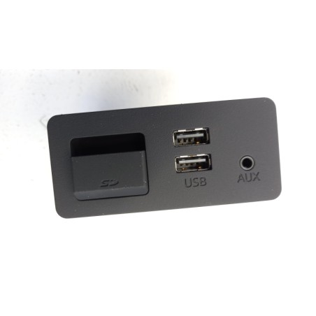 Pièce pour MAZDA - USB/AUX Socket D09H669U0B