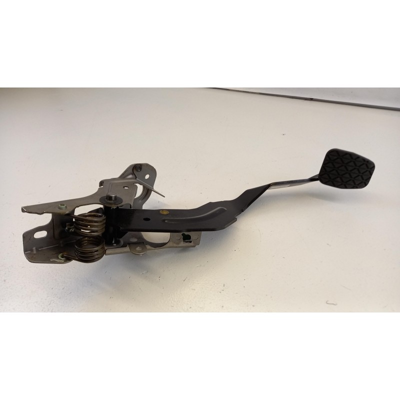 Pièce pour MAZDA - Clutch Pedal EH6441300